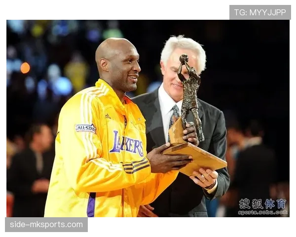 拉玛尔·奥多姆与队友挡拆配合提升攻防转换效率明显